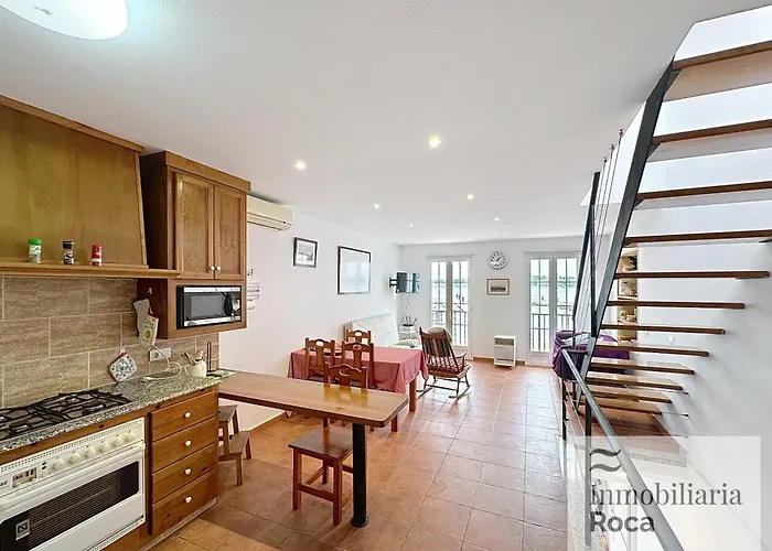 Roca Fornells, Maritim 53 - F275 *