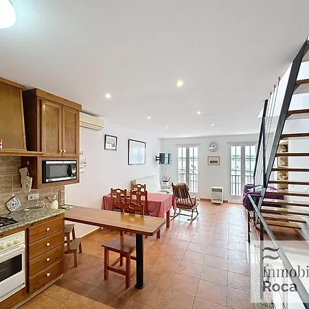 Roca Fornells, Maritim 53 - F275 *